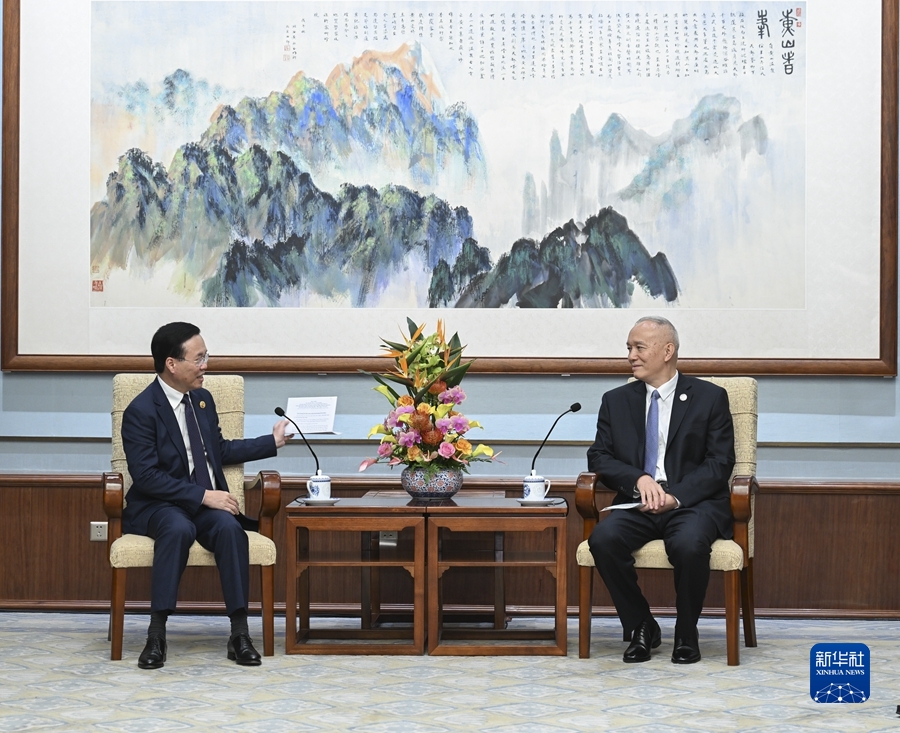 1697768490866077.jpg 1020-22.jpg